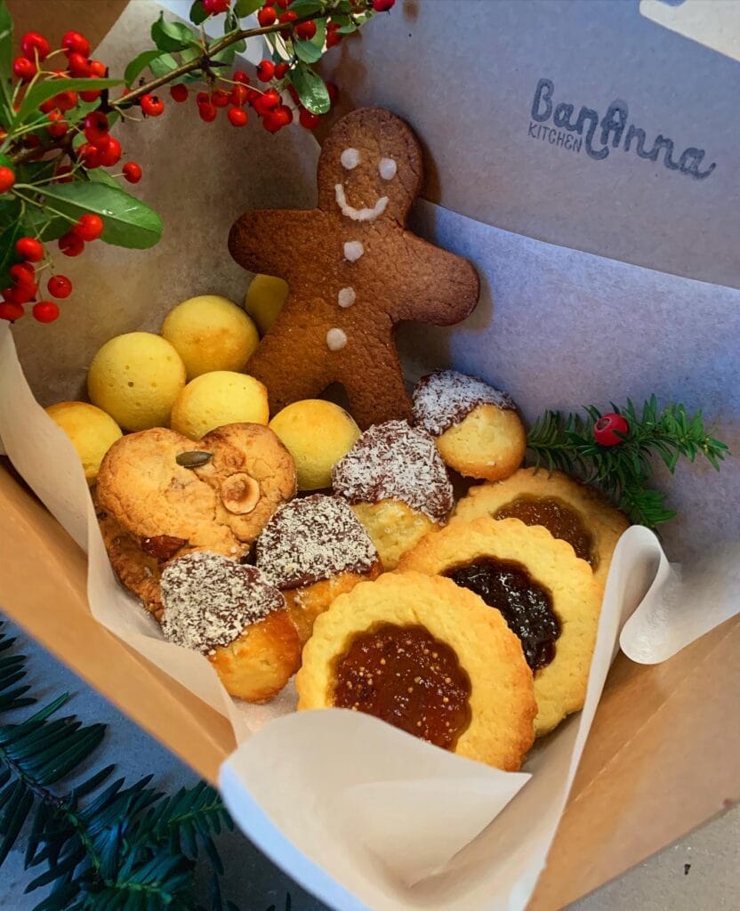 Box di biscotti natalizi | Bananna Kitchen 17F71911 5346 4AE5 AF9E A09BBFEF95C7 | Bananna Kitchen