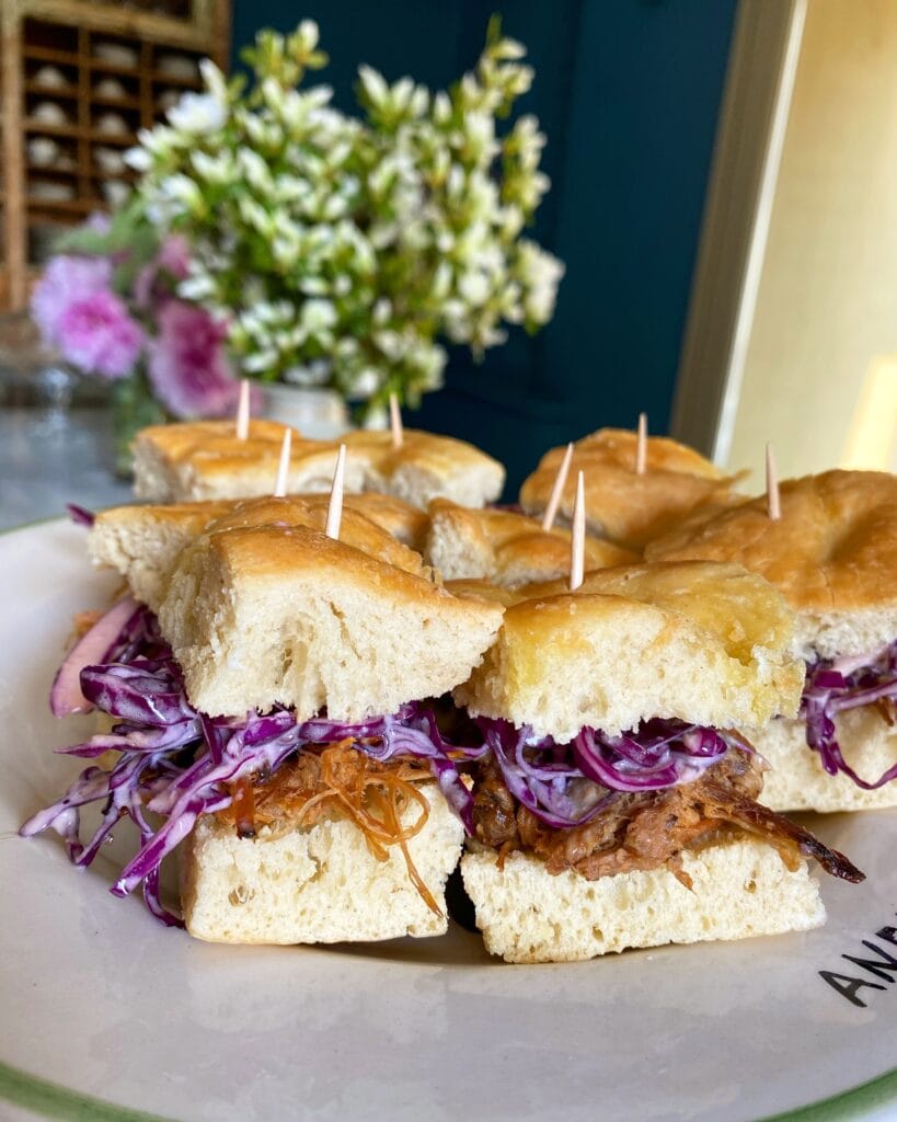 Focaccine con pulled pork e cavolo rosso | Bananna Kitchen 5e5d8131 fa2c 455d a83c 55db090f5328 1 | Bananna Kitchen