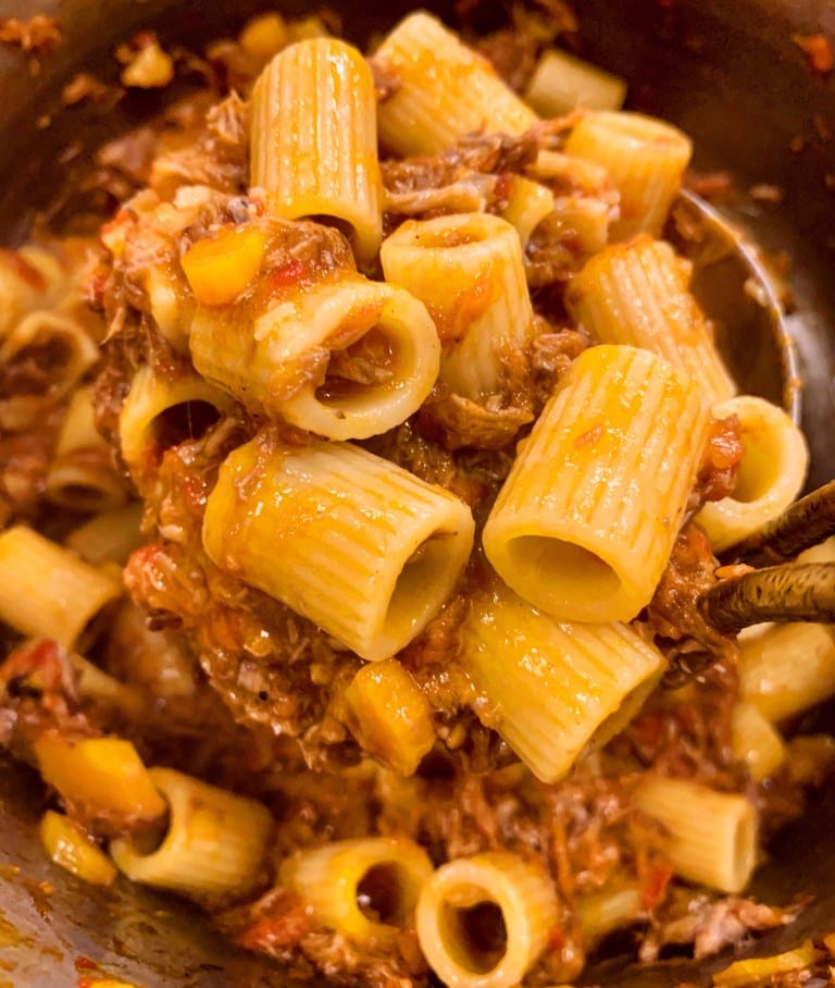 Pasta al sugo di coda alla vaccinara | Bananna Kitchen 6c7182e3 69ef 4f8a ade5 6ddf664a19dc | Bananna Kitchen