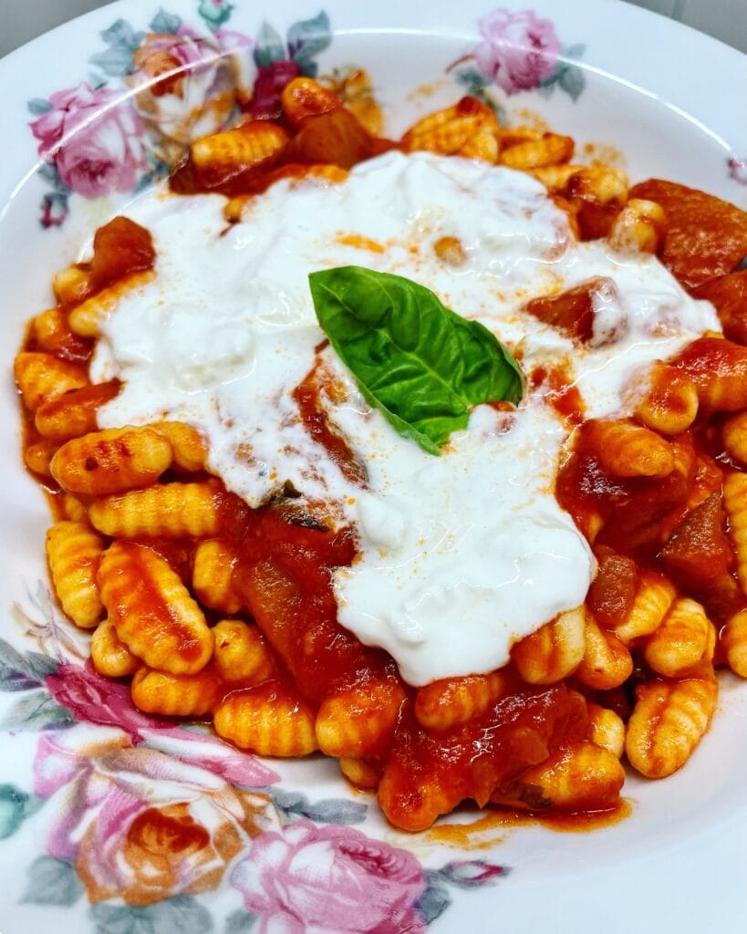 Malloreddus al sugo di melanzane, ‘nduja e stracciatella | Bananna Kitchen 71a4a15a 6428 47ab 92a2 76a6894b5473 | Bananna Kitchen