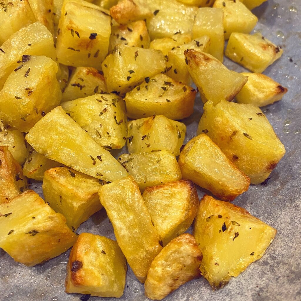 d00581dd e61a 4f4c a71b c852ad812cd8 | Bananna Kitchen