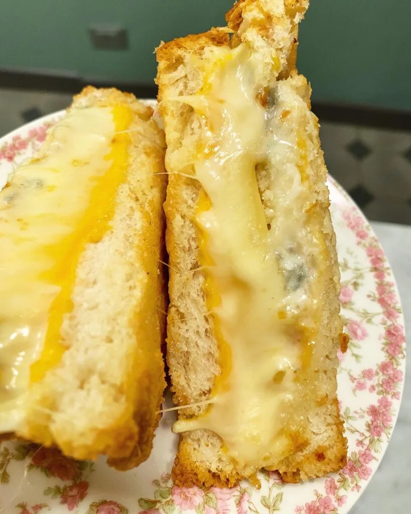 Grilled Cheese Sandwich | Bananna Kitchen dd3ea0a1 25dc 4dd5 a30f 2ebdaa096757 | Bananna Kitchen