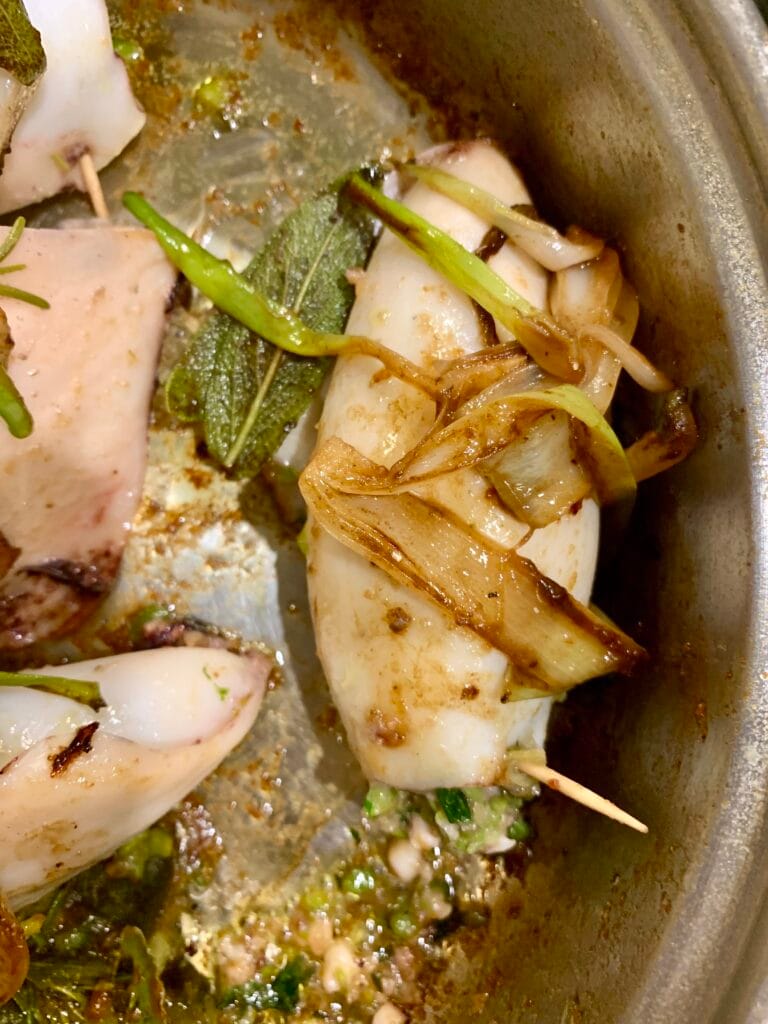 Calamari ripieni di fave e cipollotti | Bananna Kitchen img 3608 1 | Bananna Kitchen